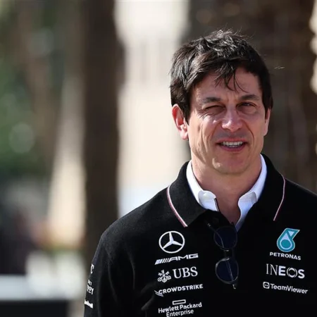 GP de Espanha: Toto Wolff da Mercedes Acredita que Ferrari Ganhará Mais com Mudanças nas Regras das Asas Flexíveis