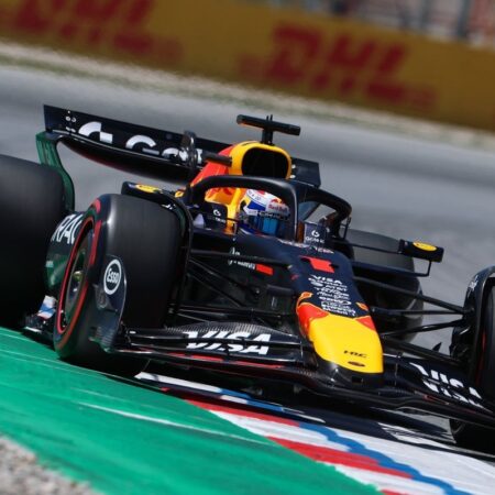 GP Espanha: Verstappen a um ponto da suspensão após incidente com Russell