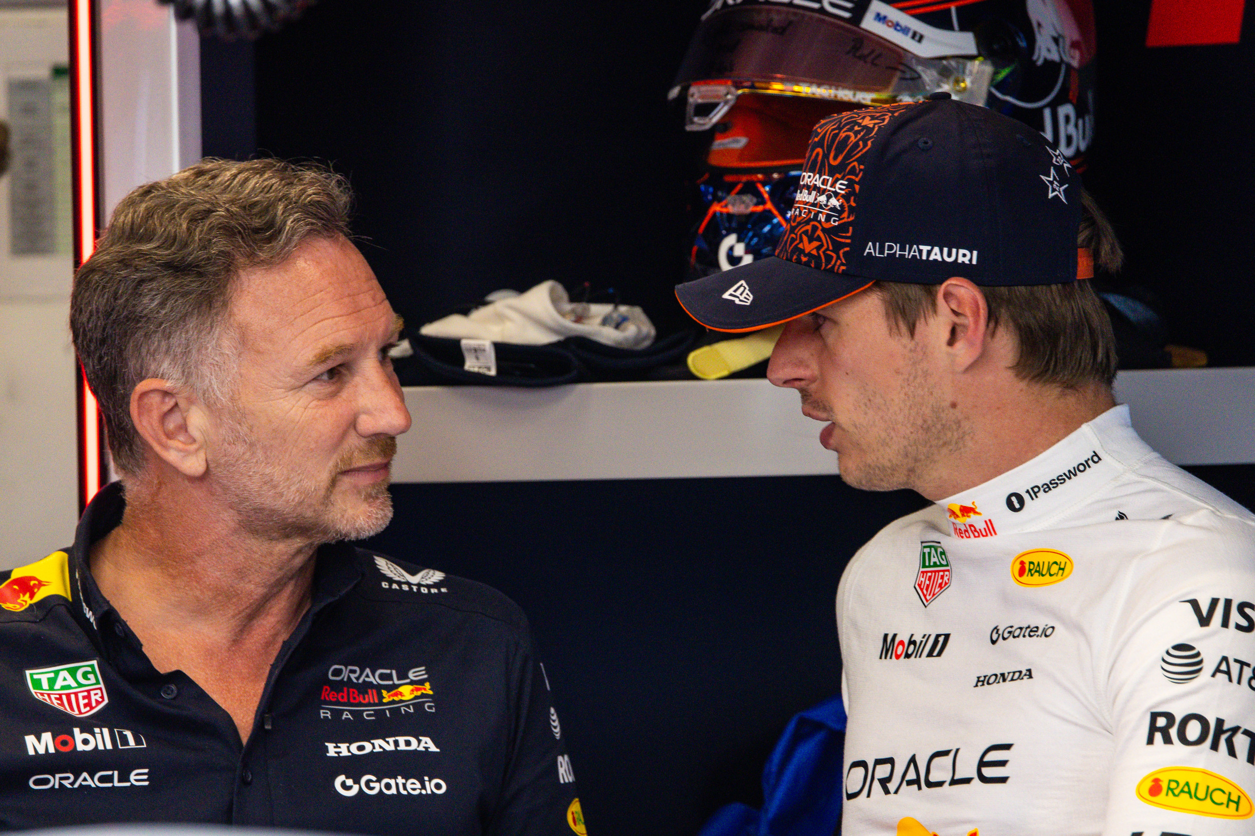 Preview Christian Horner Acredita que Rumores da Mercedes Irritam Max Verstappen