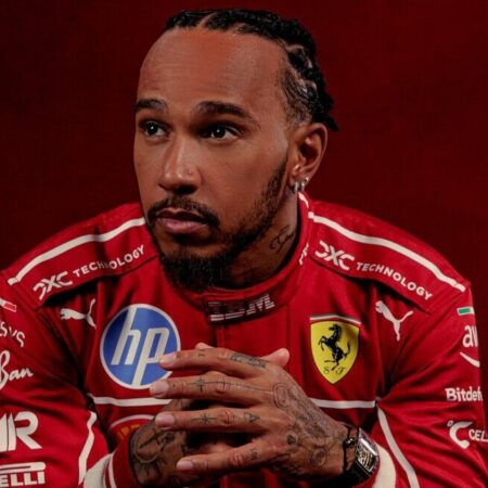 Lewis Hamilton em Silverstone: Ferrari em Evolução e Recorde de Pódios na Mira
