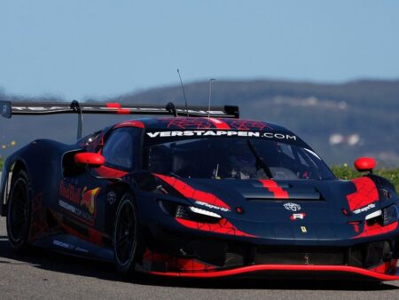 Max Verstappen Brilha em Début GT3: Vitória na Nordschleife com Ferrari