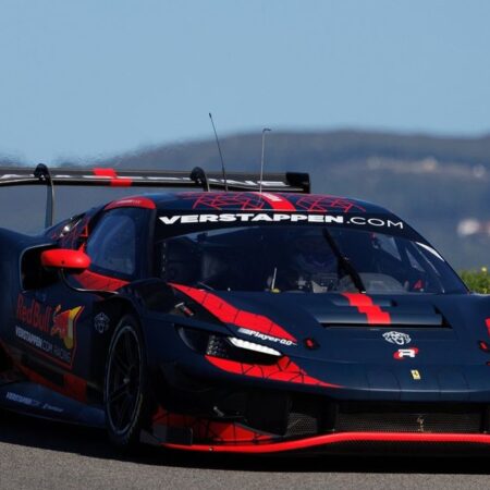 Max Verstappen Brilha em Début GT3: Vitória na Nordschleife com Ferrari