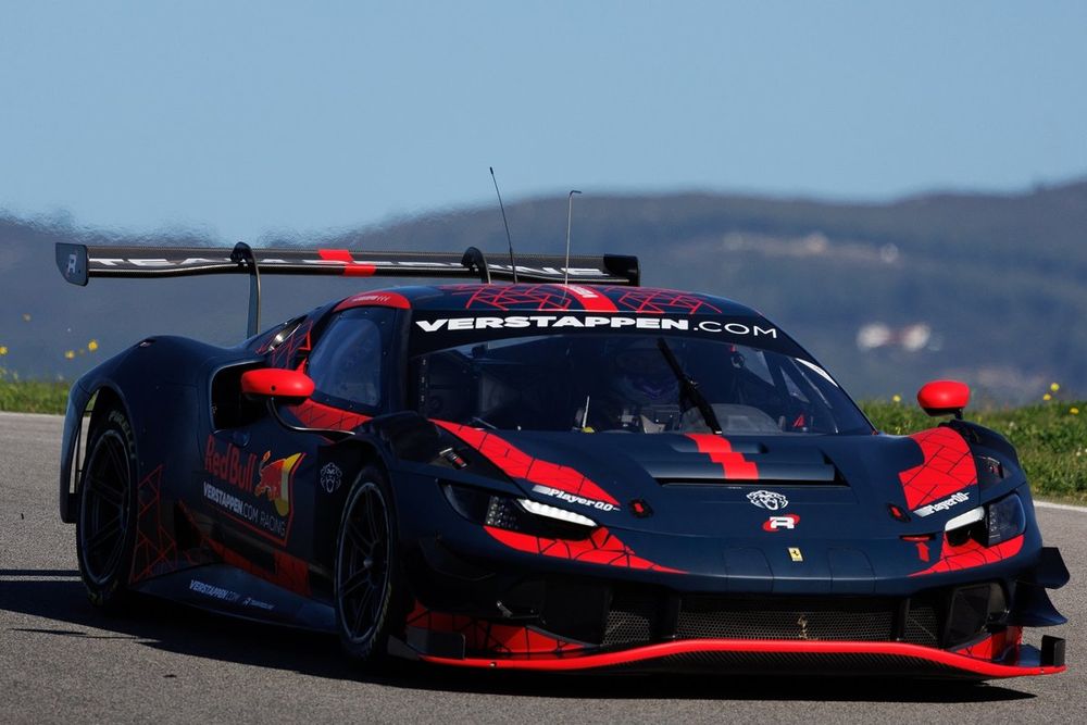 Preview Max Verstappen Brilha em Début GT3: Vitória na Nordschleife com Ferrari