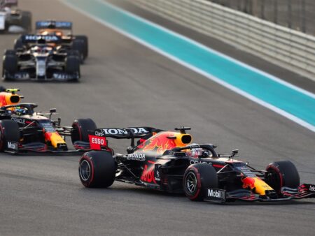 GP de Singapura: A Resposta da McLaren e a Reentrada de Max Verstappen no Campeonato