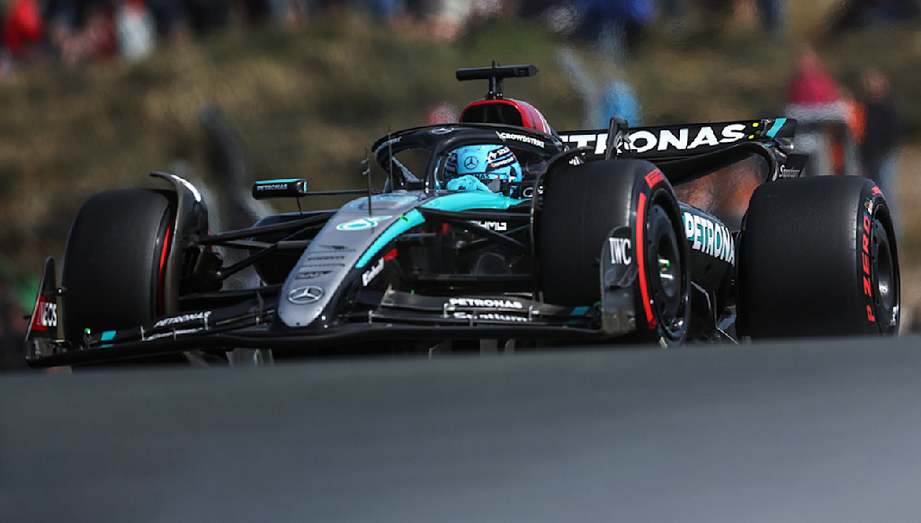 Preview Russell Triunfa no Grande Prémio de Singapura com McLaren Coroada Campeã de Construtores