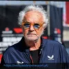 Flavio Briatore minimiza preocupações sobre possível participação da Mercedes na Alpine: “Uma fatia de 25 por cento é apenas um co-piloto”