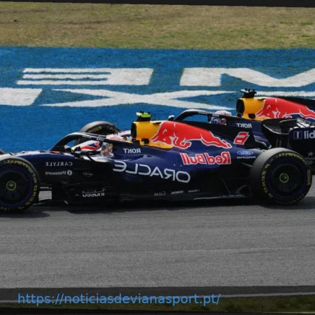 Red Bull Racing Testa Atualizações do RB22 em Silverstone, Seguindo a Ferrari