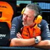 Zak Brown Recusa Descartar a Red Bull Racing Apesar das Dificuldades