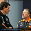 Zak Brown Critica o Sistema da F1 Diante de Crescentes Alianças de Equipes