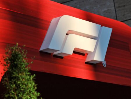 Формула-1 запускает новую инициативу для развлечения болельщиков во время апрельской паузы