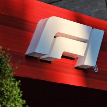 Формула-1 запускает новую инициативу для развлечения болельщиков во время апрельской паузы