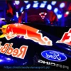 Ford Aporta o Amor pelo V8 na F1 em Meio a Mudanças na Estratégia de Carros de Rua